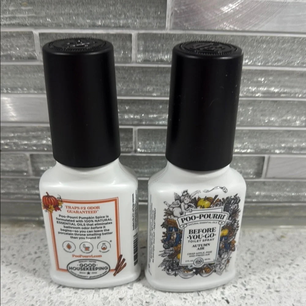 White and Black Bath Accessories Set with Vintage Design